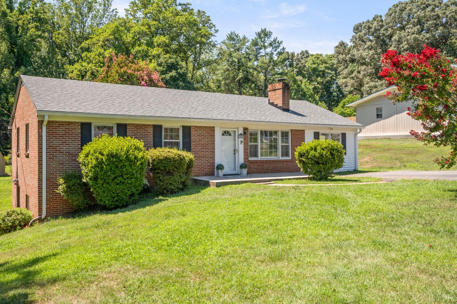 180 Fairfax Circle — photo
