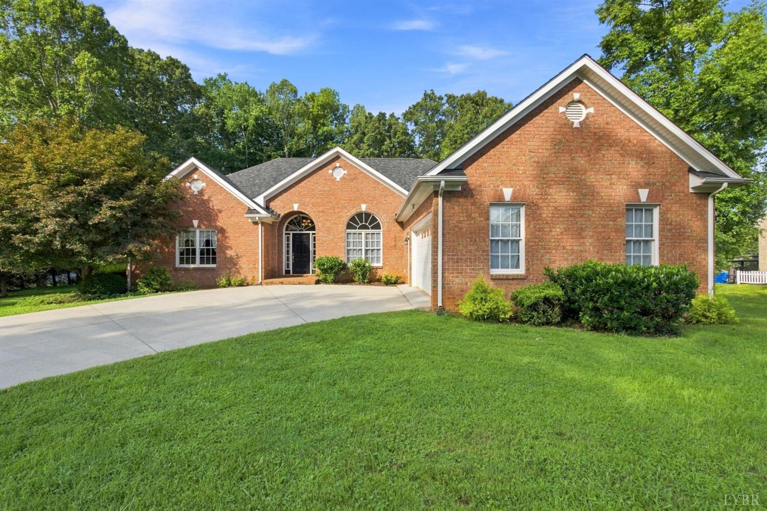 1012 Ivy Creek Drive — photo