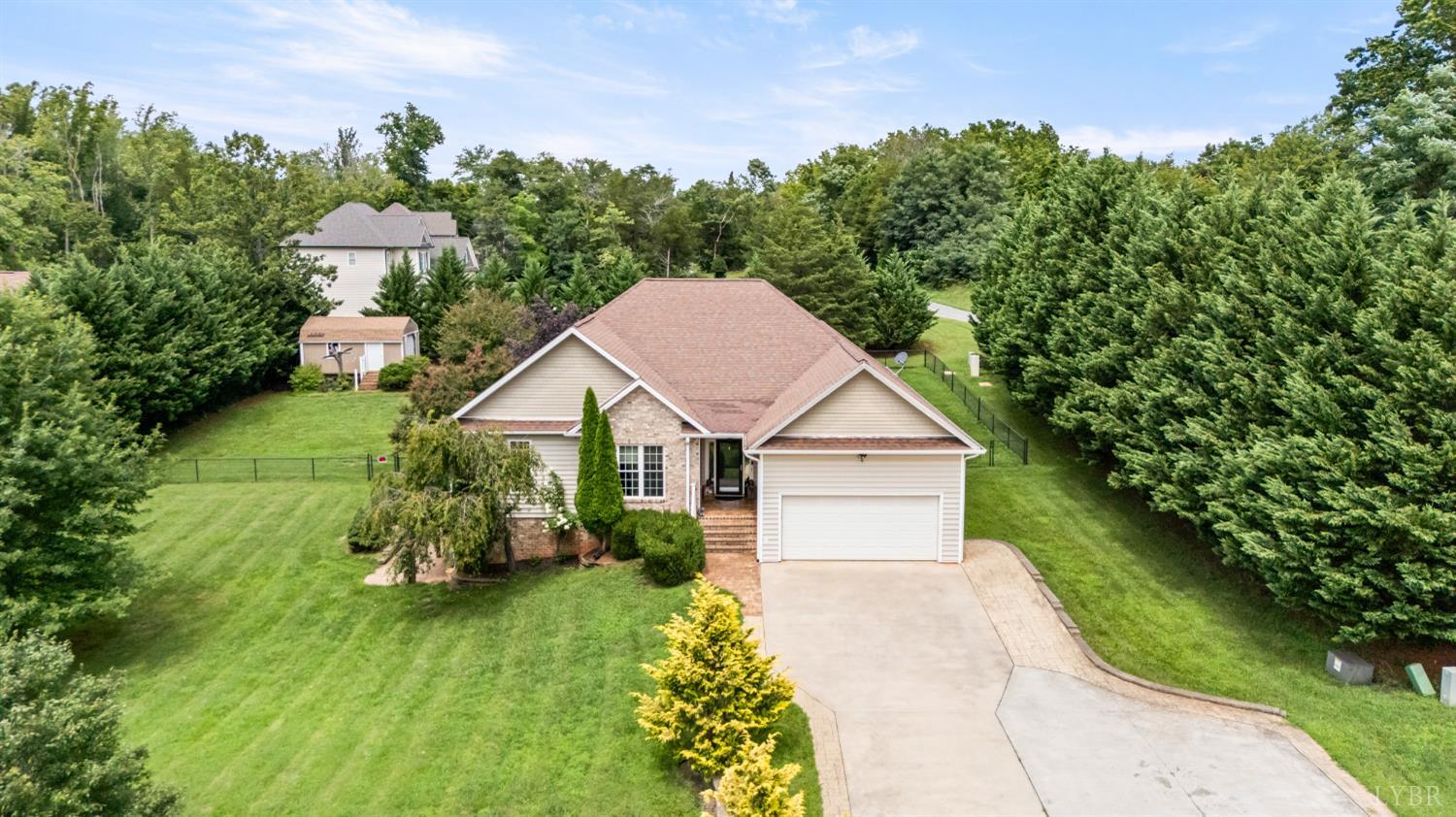 1017 Hooper Woods Drive — photo