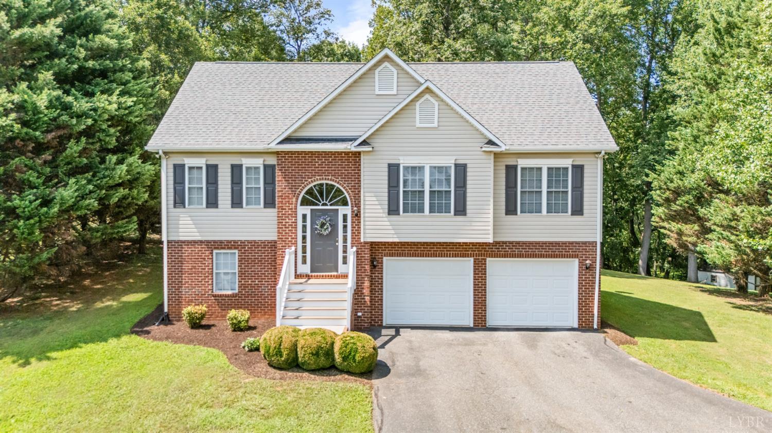 1614 Silver Creek Drive — photo