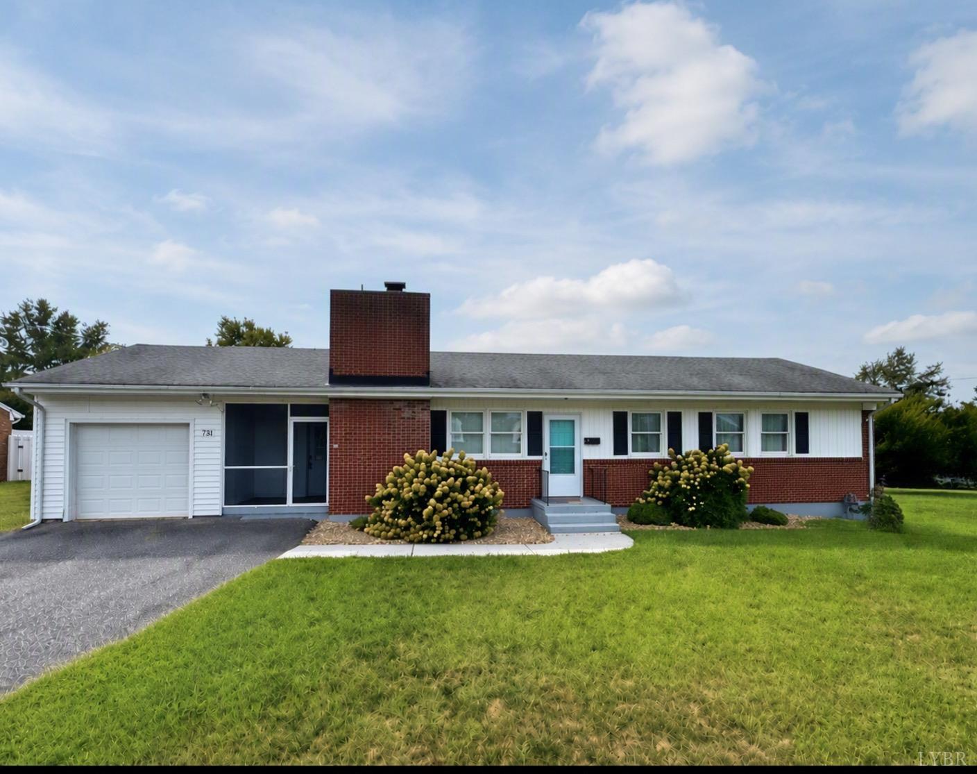731 Sandusky Dr — photo