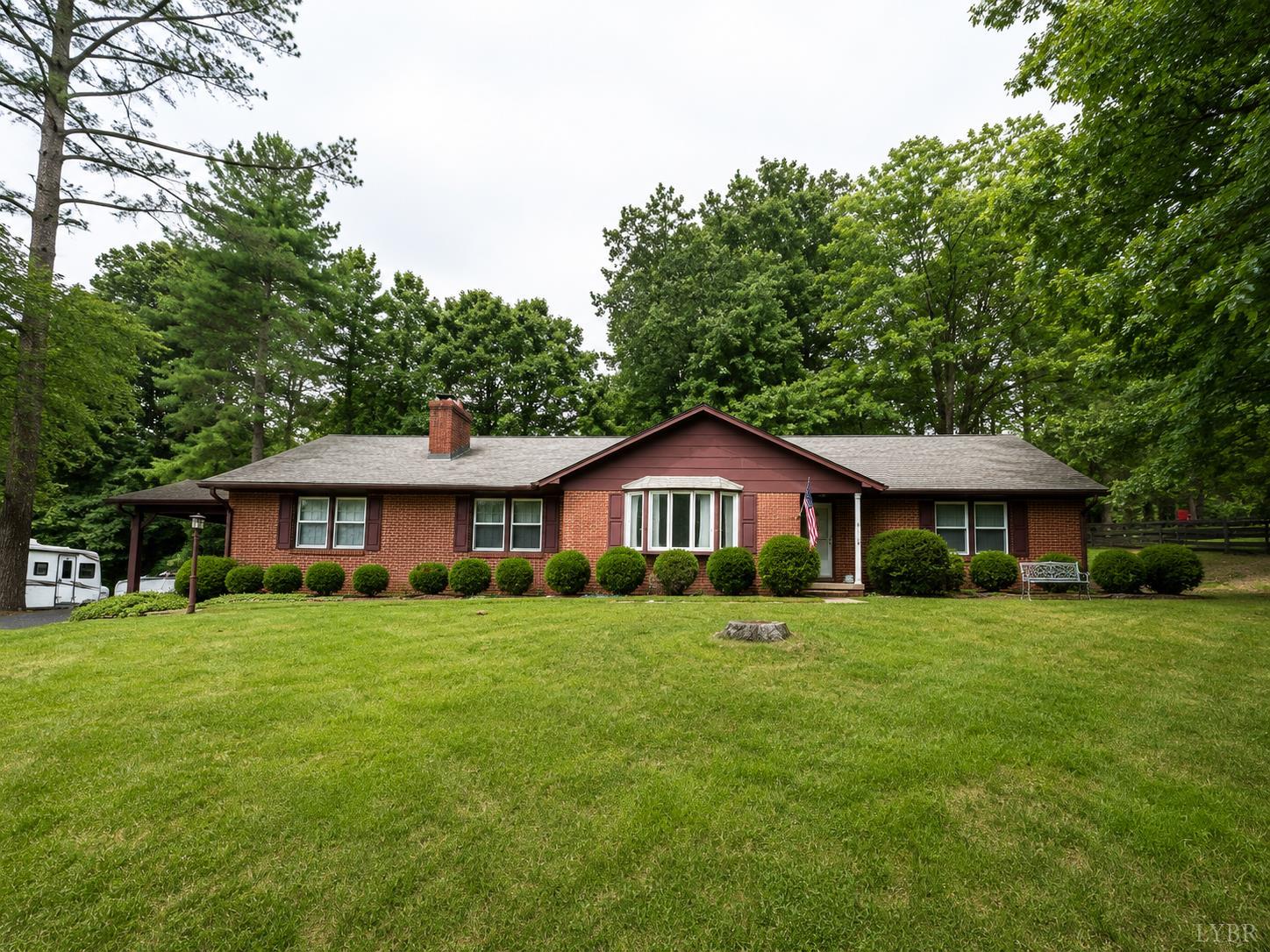 2122 Laurel Lane — photo