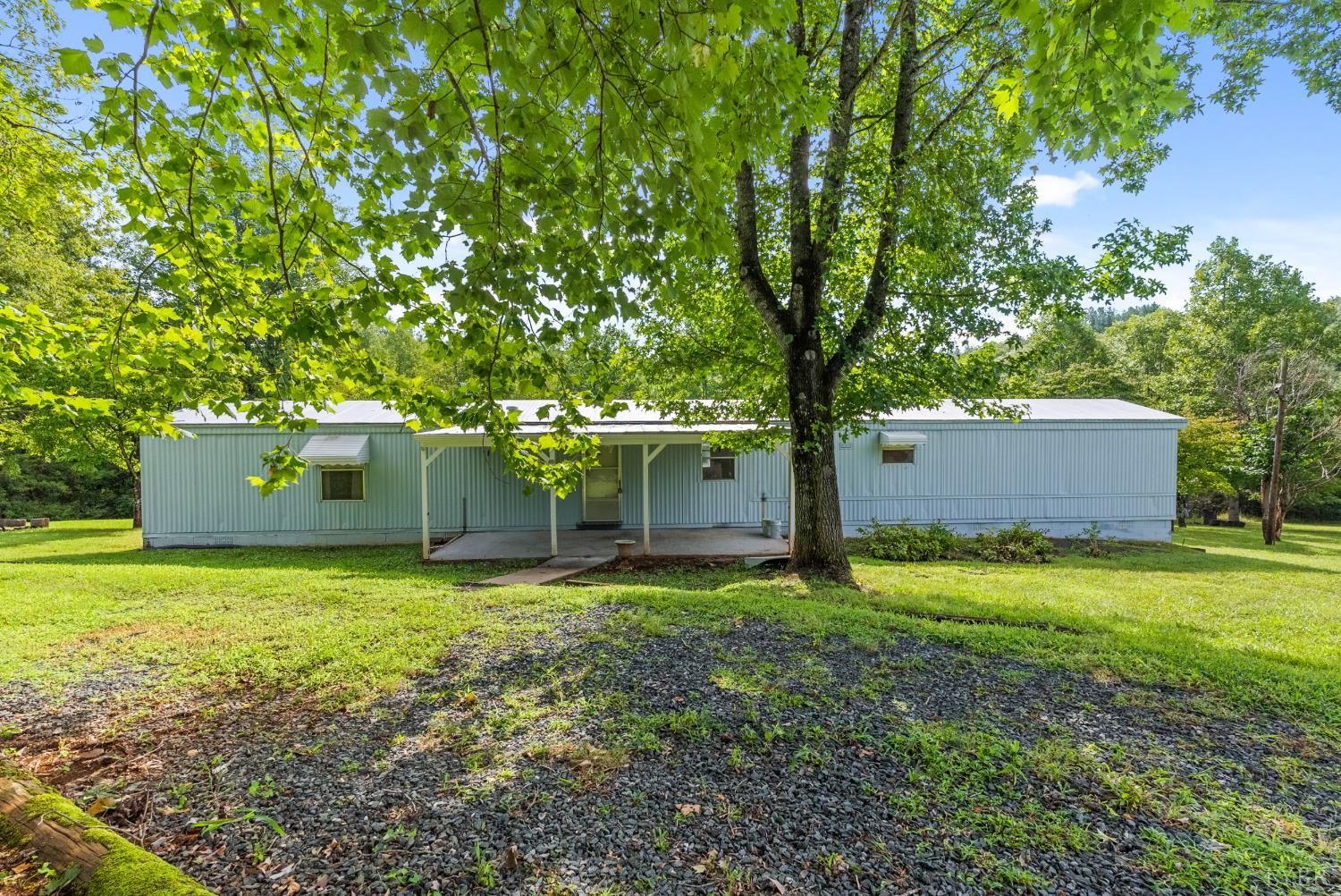 1365 Pine Crest Lane — photo