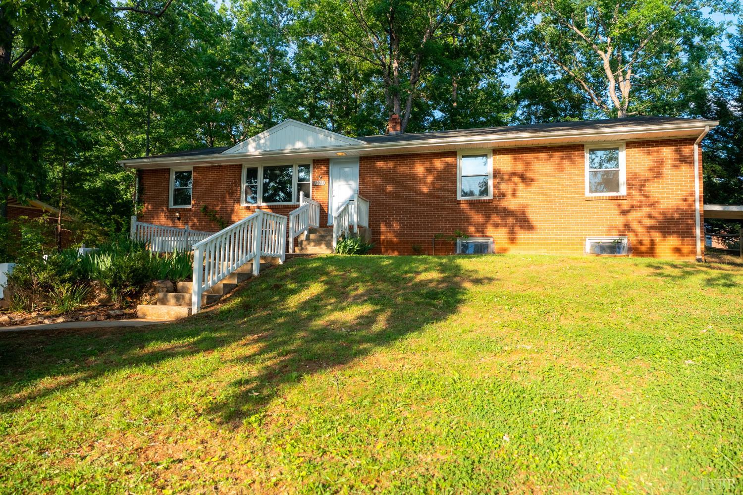 1223 Cedar Hill Drive — photo