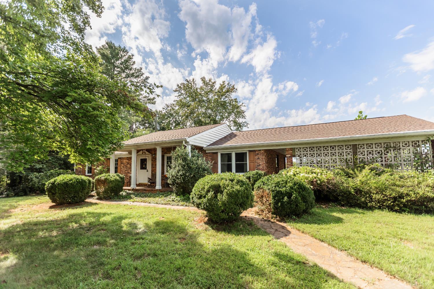 648 Stone Ridge Road 650 — photo