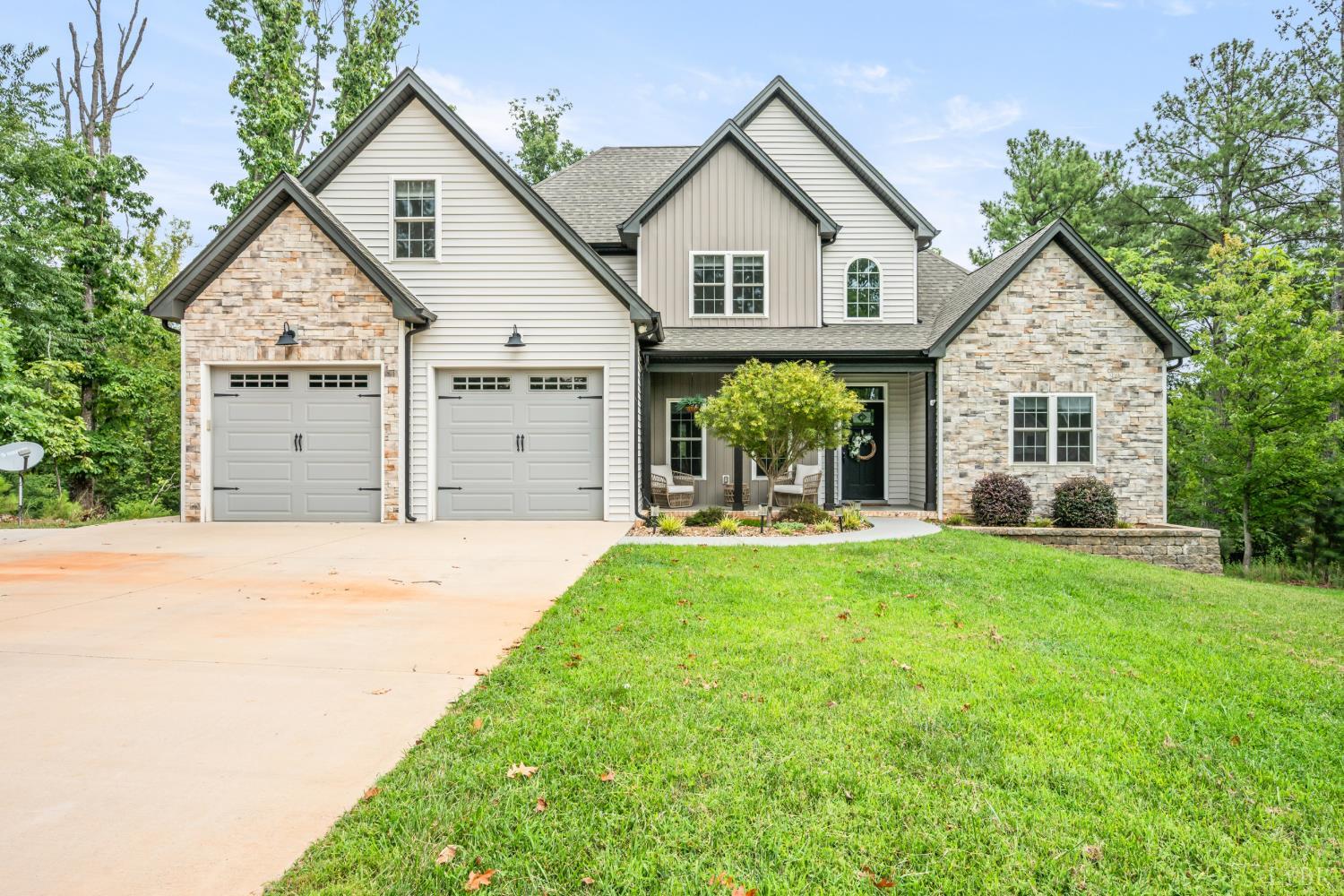 1214 Highland Oaks Drive — photo