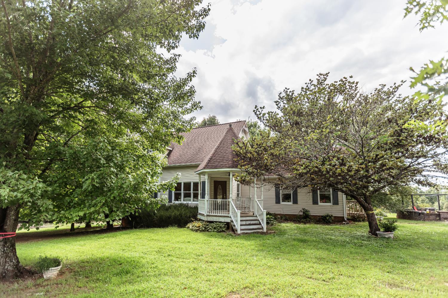 6223 Oakville Road — photo