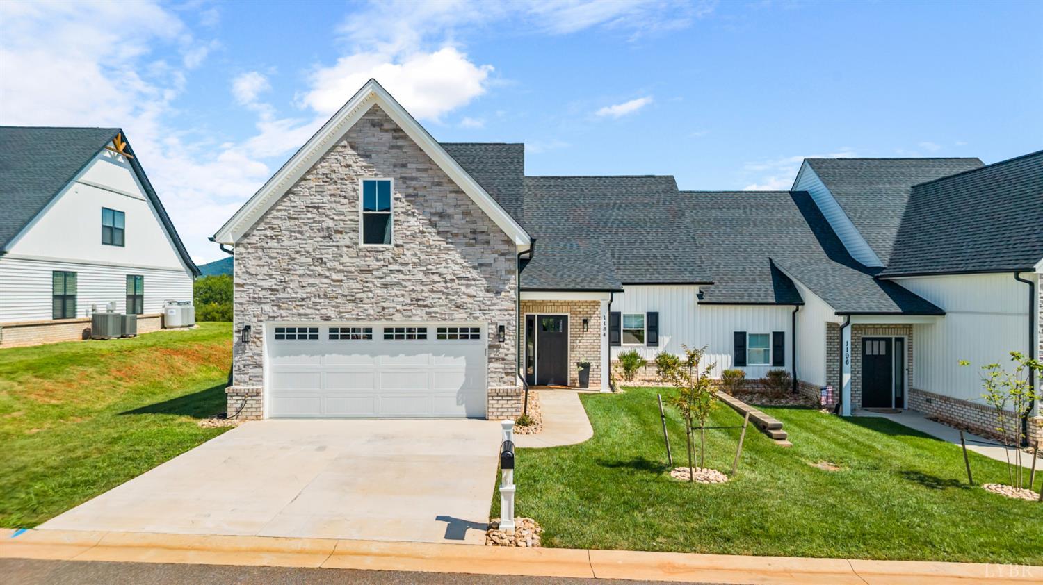 1184 Grandset Drive — photo