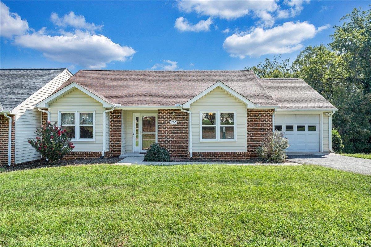 112 Village Park Court — photo