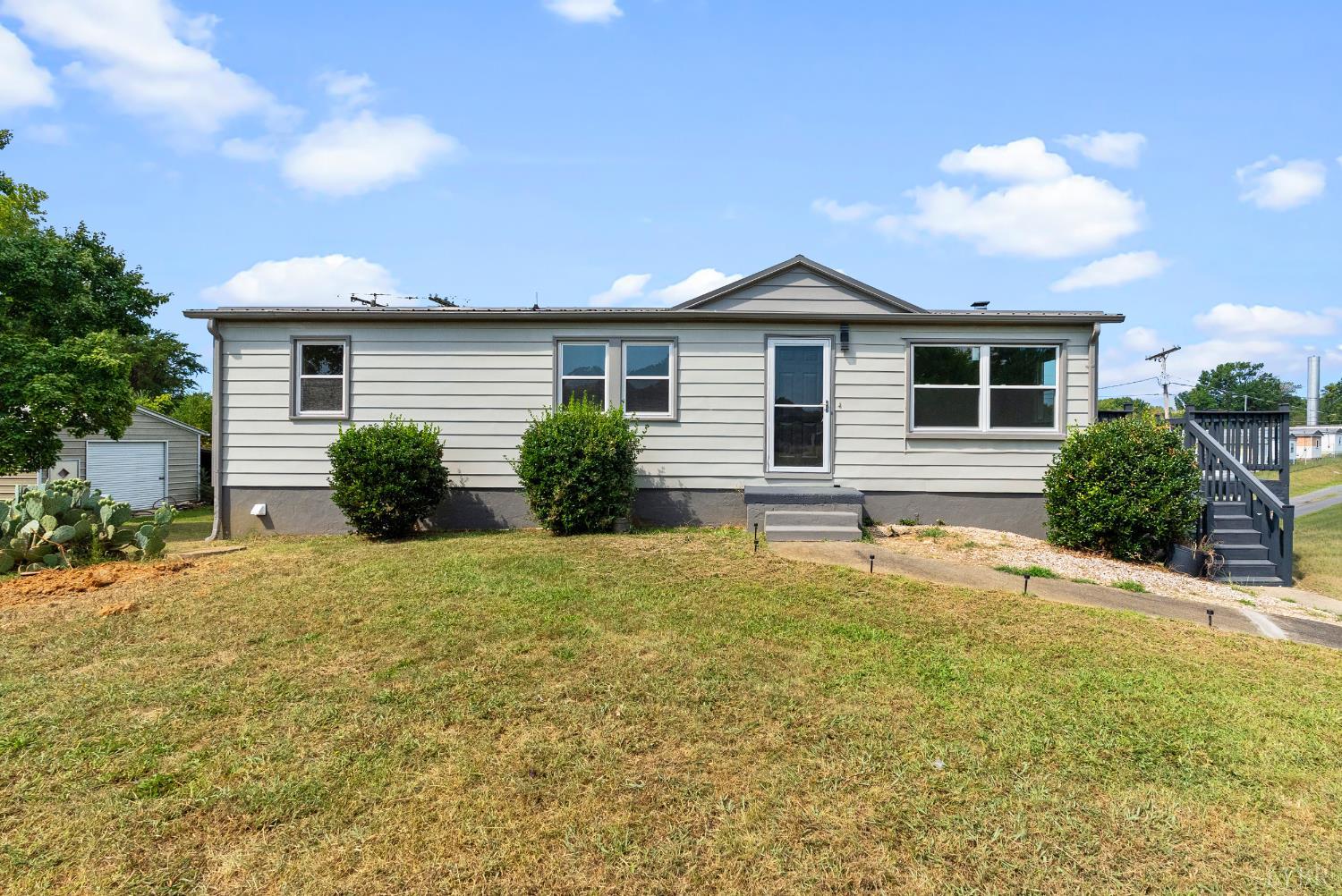 5982 Campbell Highway — photo