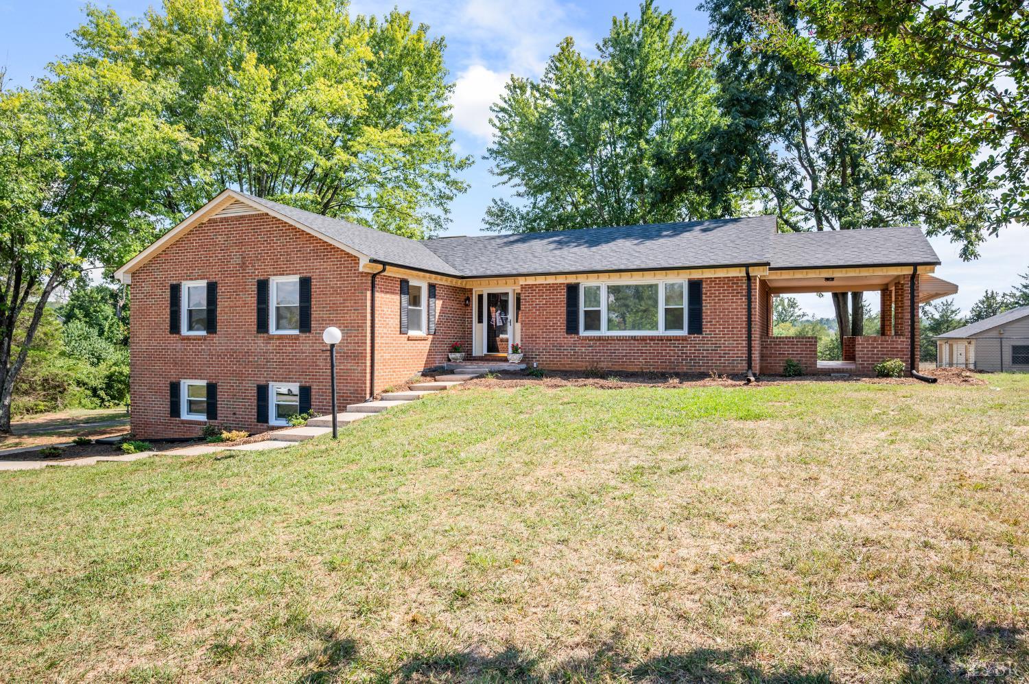 11207 E Lynchburg Salem Turnpike — photo