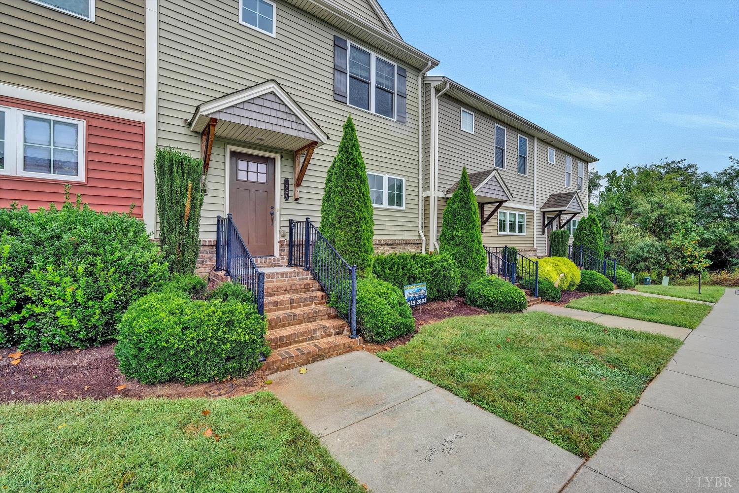 1224 Commonwealth Circle — photo