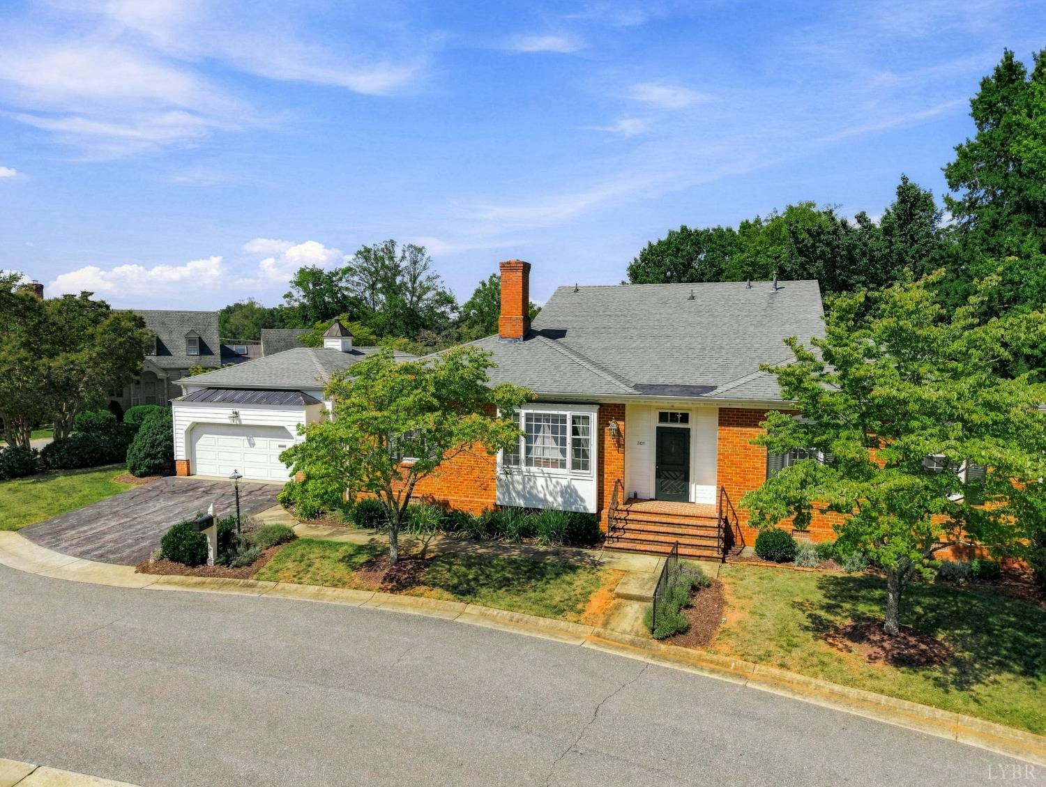 301 Barkley Court — photo