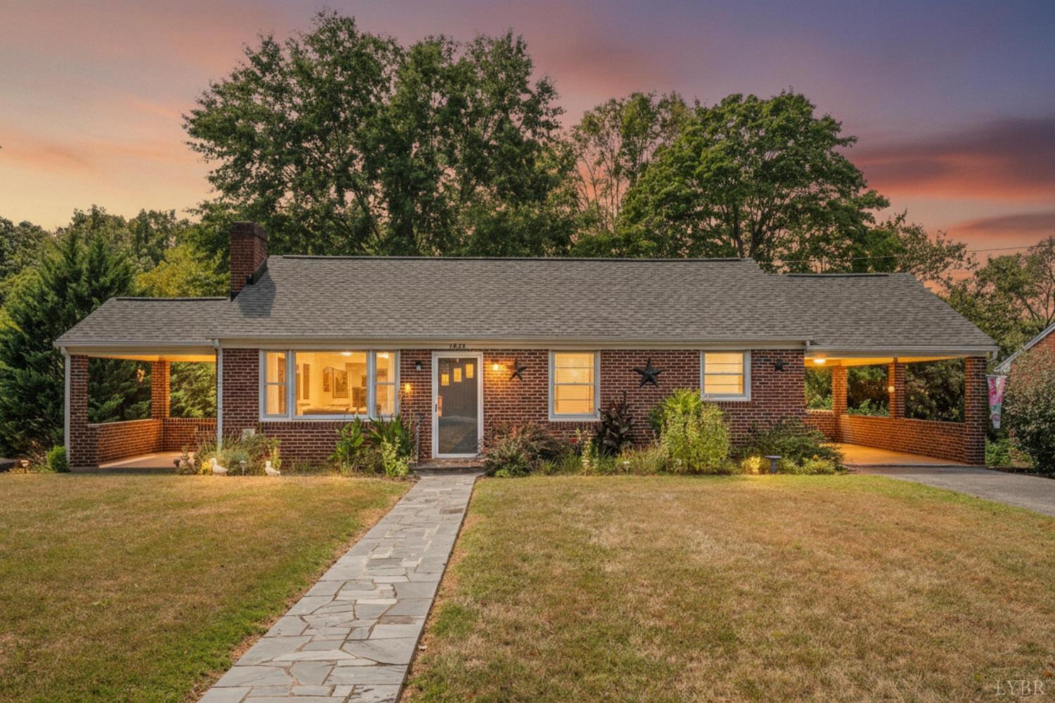 1435 Belmont Drive — photo