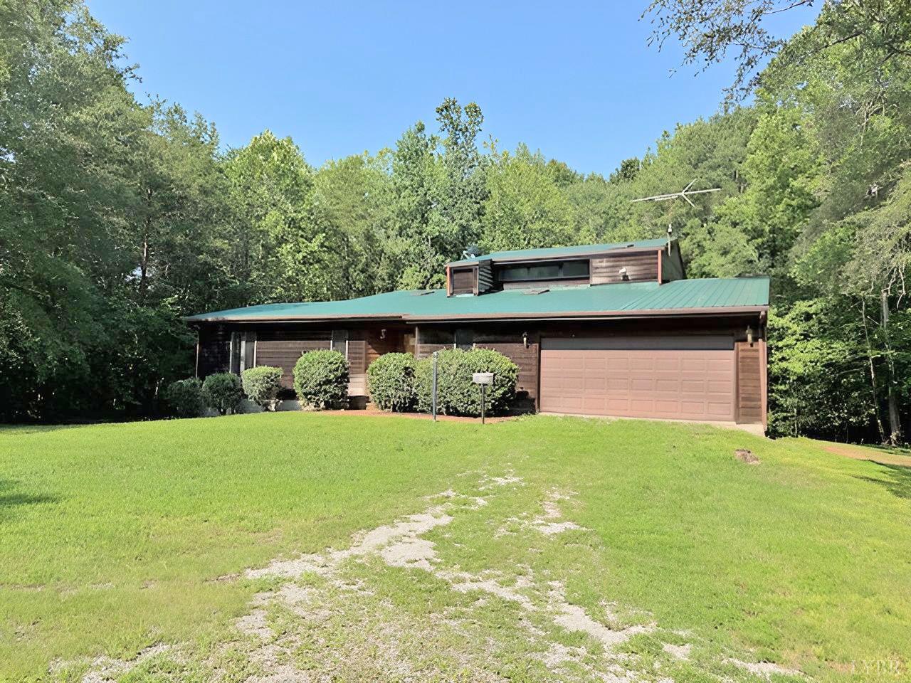 5260 Markham Road — photo
