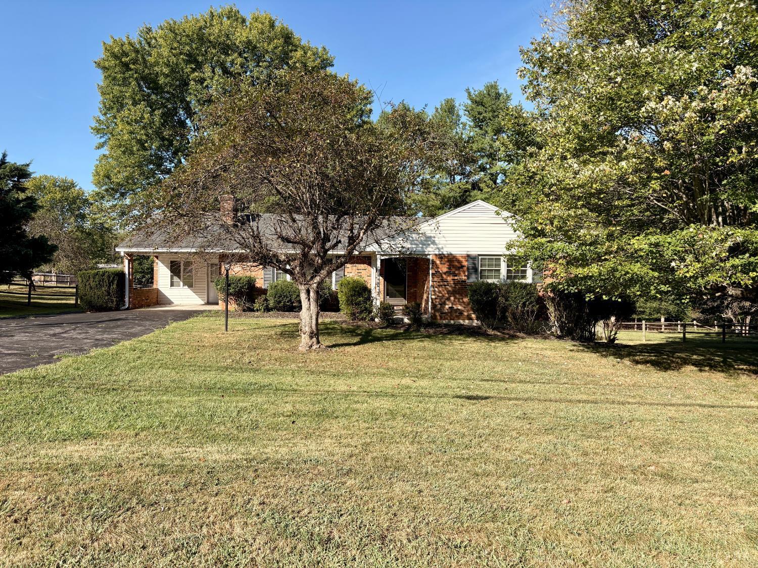 1290 Rainbiw Forest Dr — photo