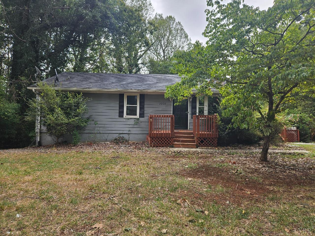 1608 Nicopolis Drive — photo