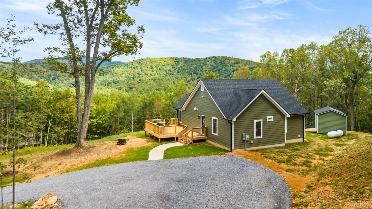 323 Mountain Top Way — photo