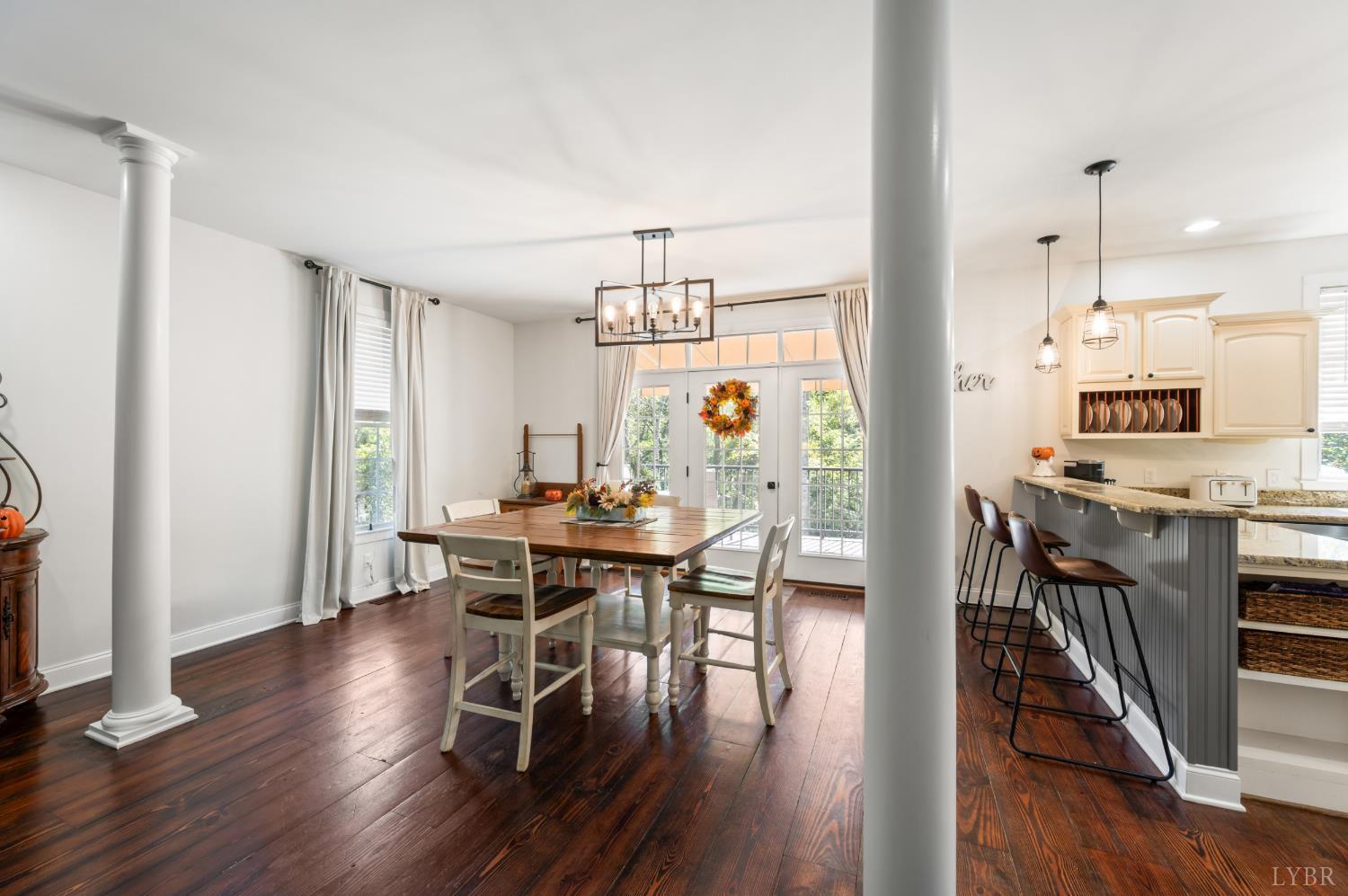 616 Lake Vista Drive — photo
