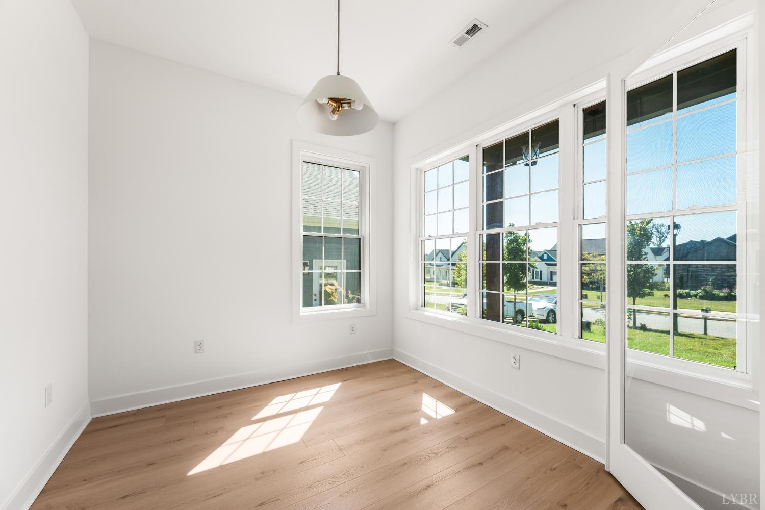 134 Waughs Landing Drive — photo