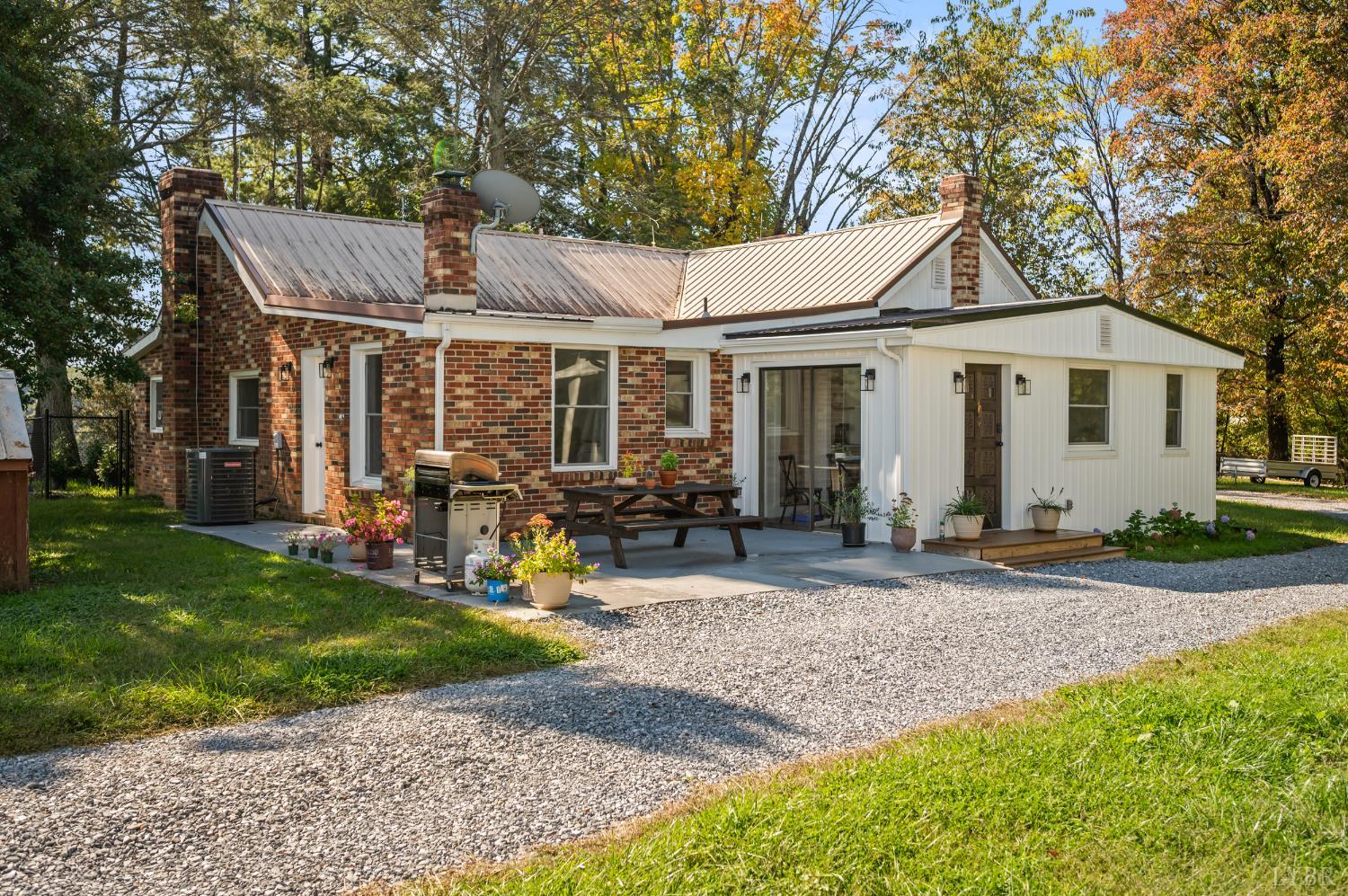 1109 Clarks Road — photo