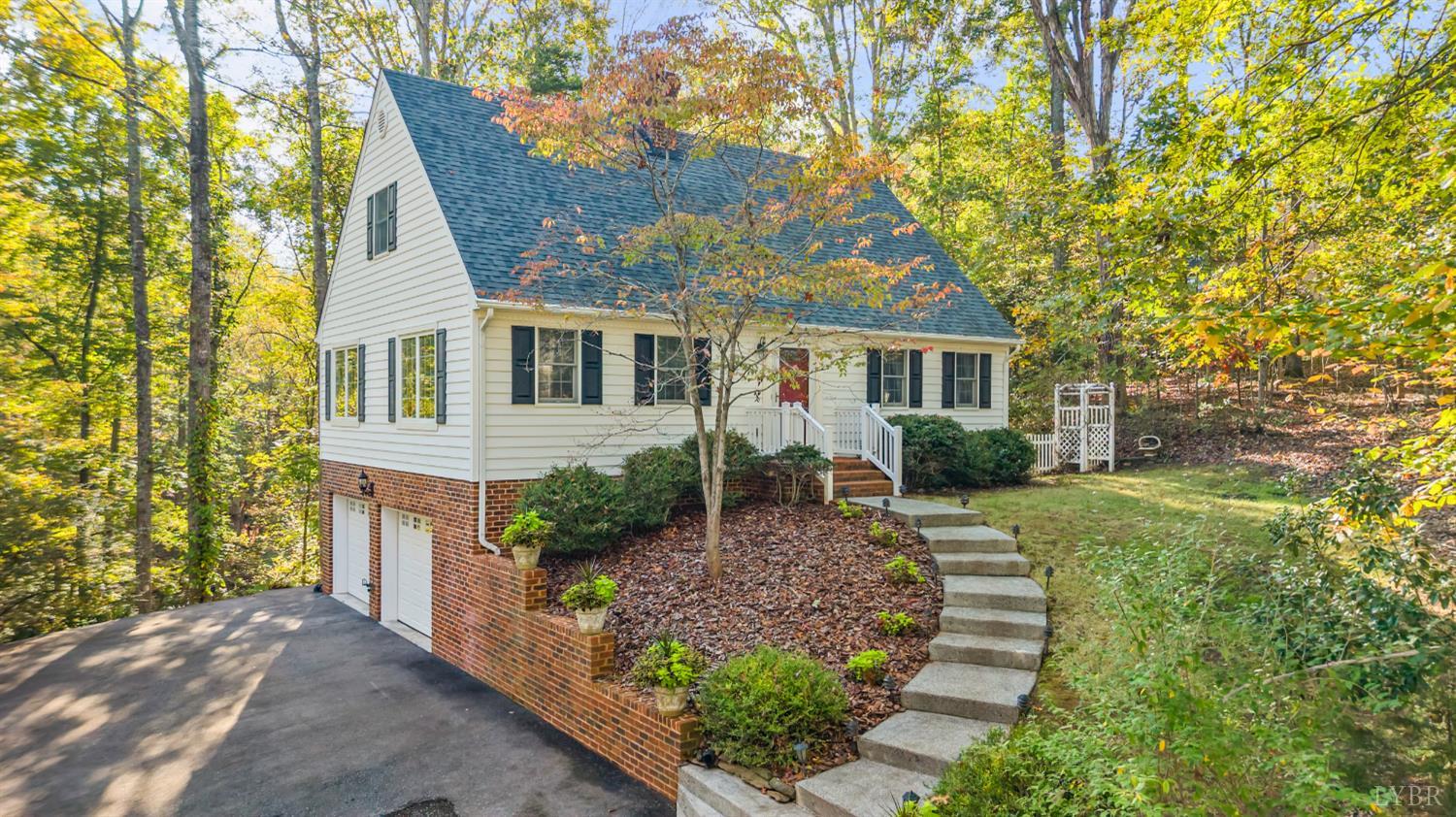 188 Lake Drive — photo