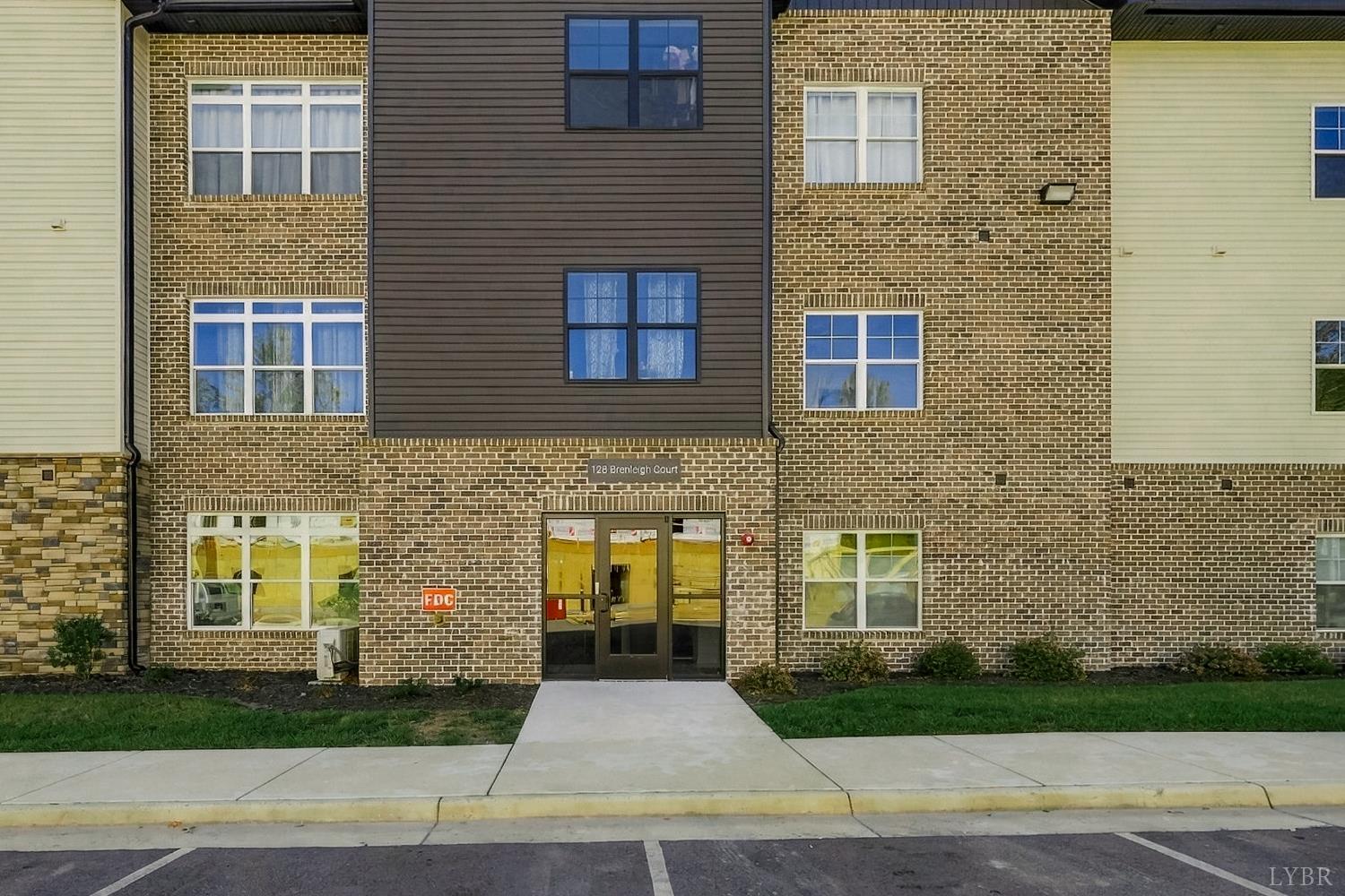 128 Brenleigh Court Unit 207 — photo