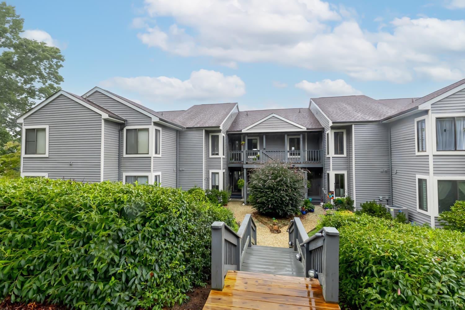 1122 Twin Springs Court — photo