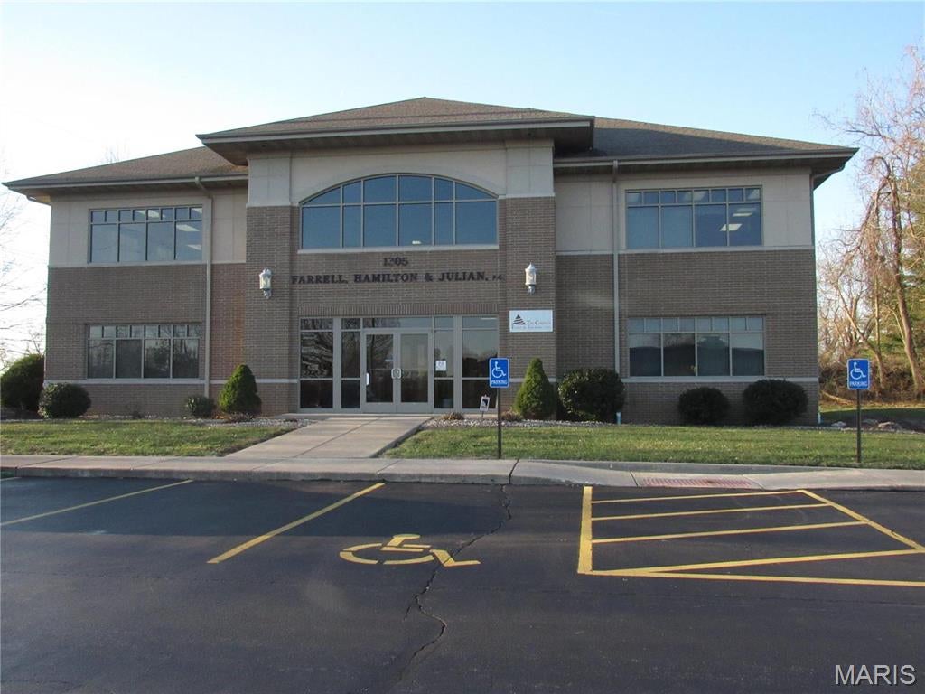 1305 DAdrian Professional Park — photo