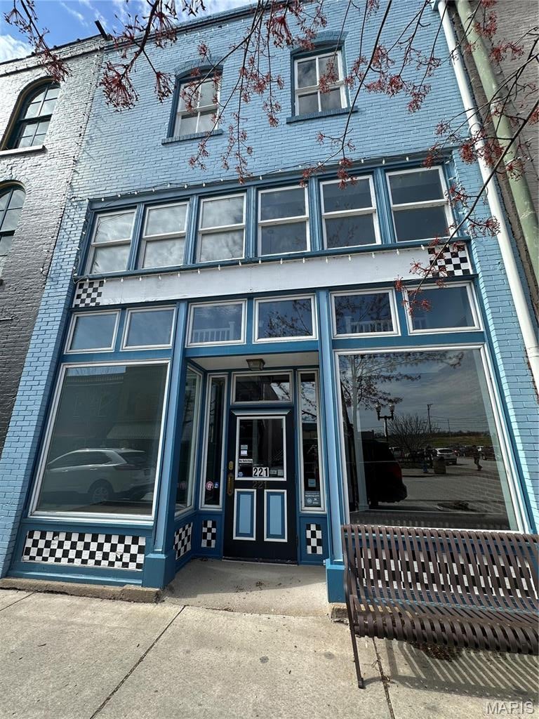 221 N Main Street — photo