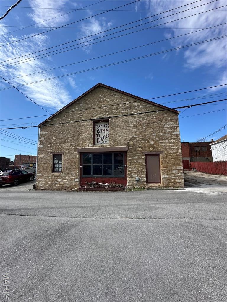 319 N Main Street — photo