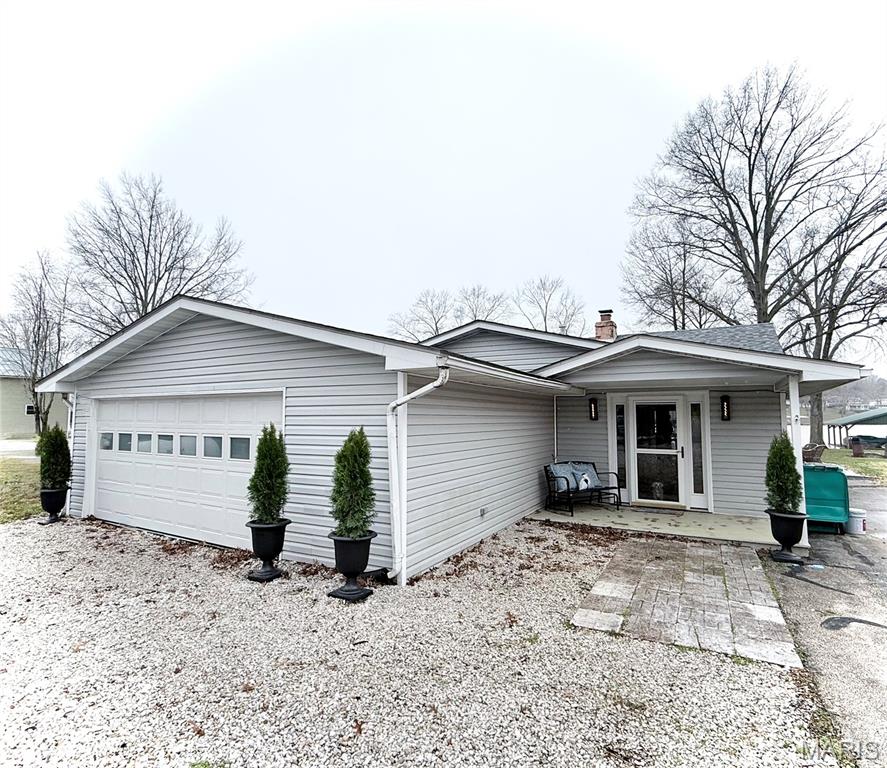2255 Lakeshore Drive — photo