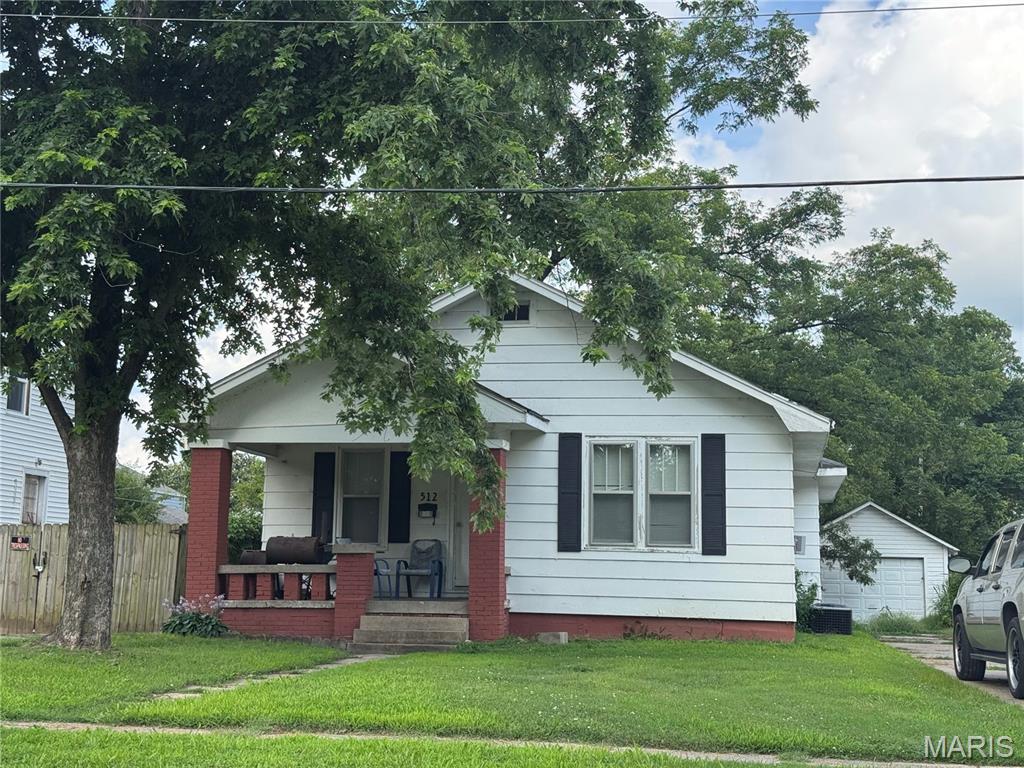 512 S New Madrid Street — photo