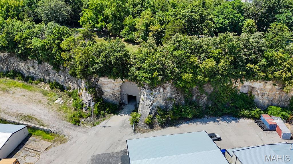 20 Cave Industrial Drive — photo