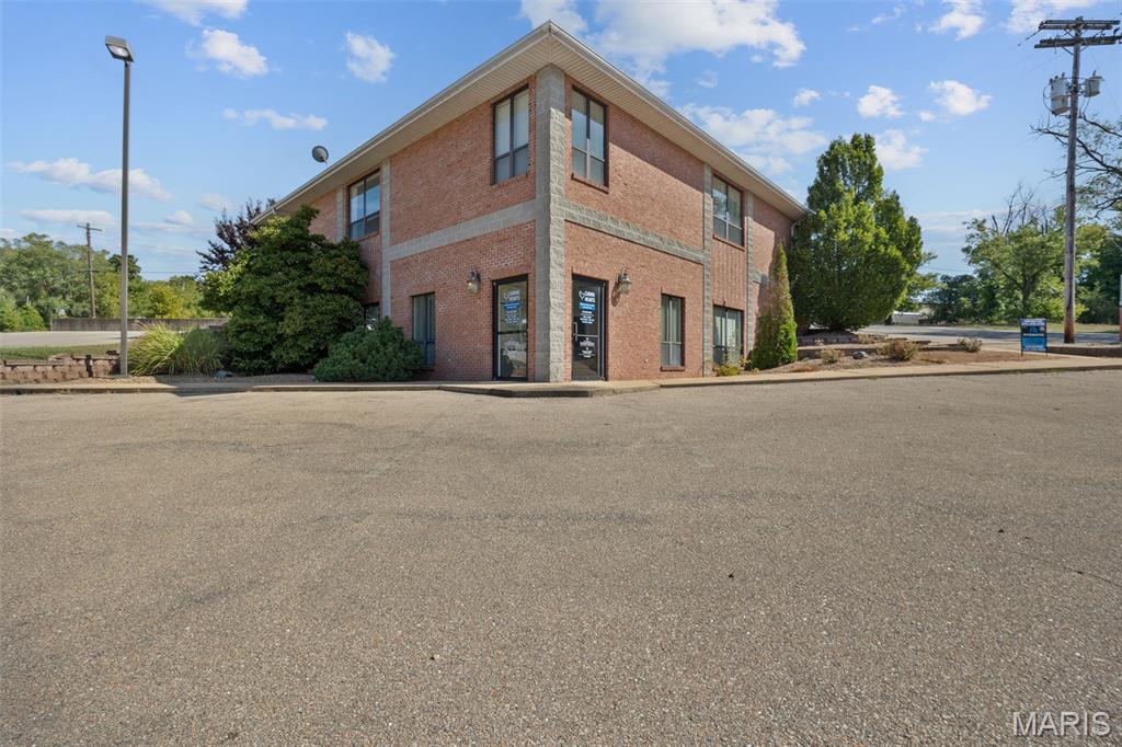 326 E High Street — photo