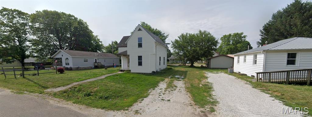 812 E State St — photo