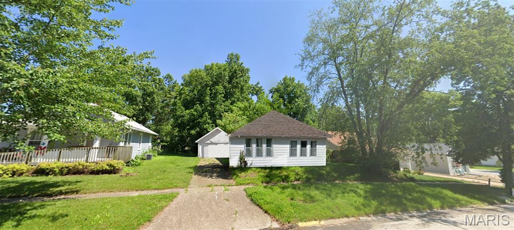 236 W Fisk St — photo