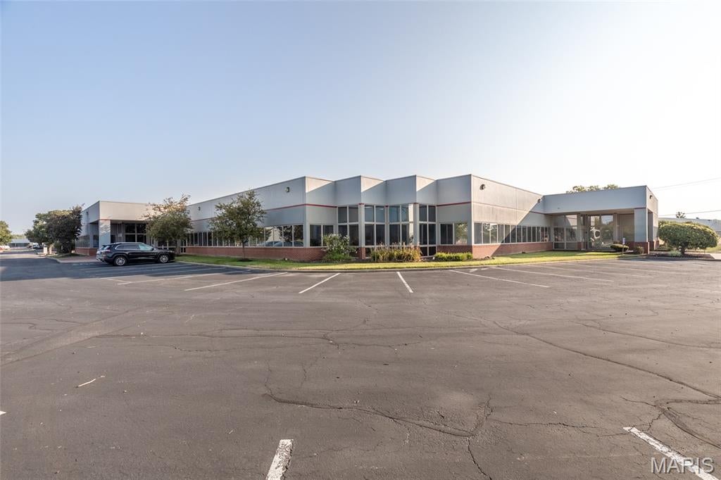 702 Spirit 40 Park Drive — photo