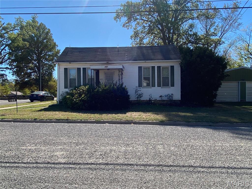 482 E Walnut Street — photo