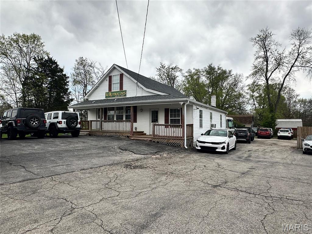 17330 Manchester — photo