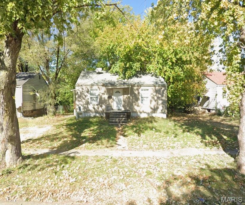 5529 Adelaide Place — photo