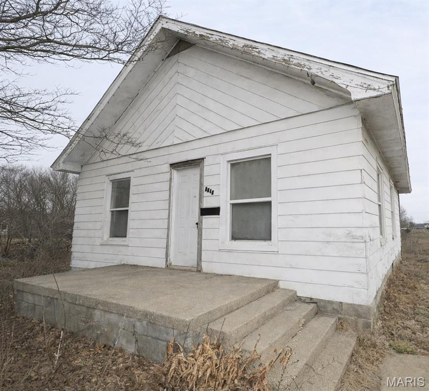 1001 N Poplar Street — photo