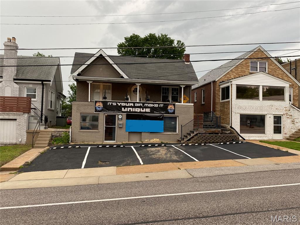 2015 S Big Bend Boulevard — photo