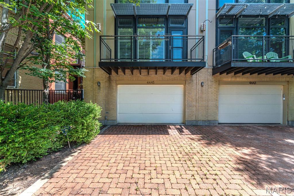 4445 Olive Street — photo