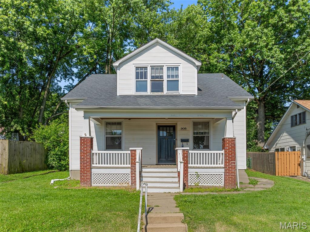 305 Williams Street — photo