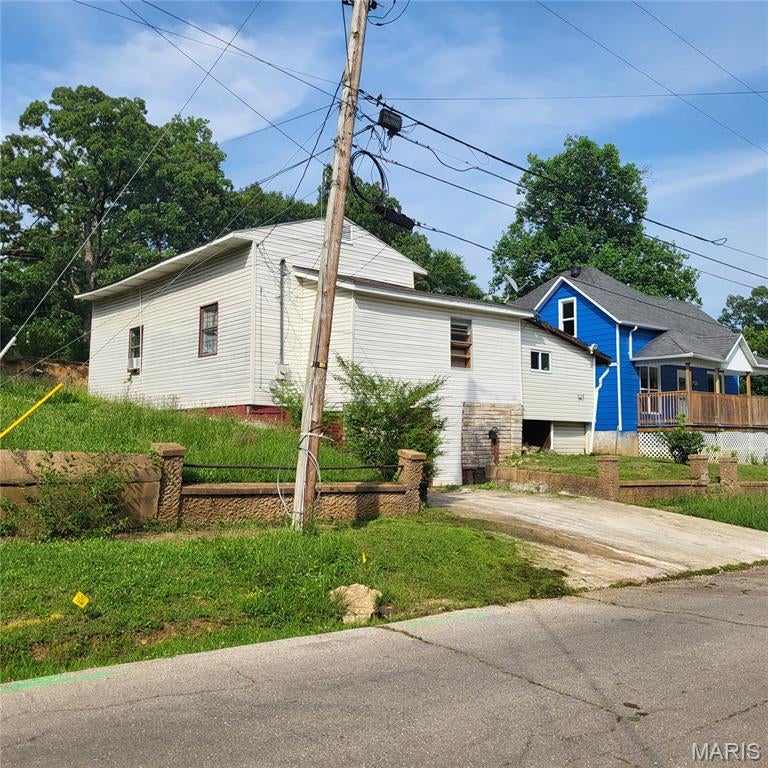 945 Cedar Street — photo
