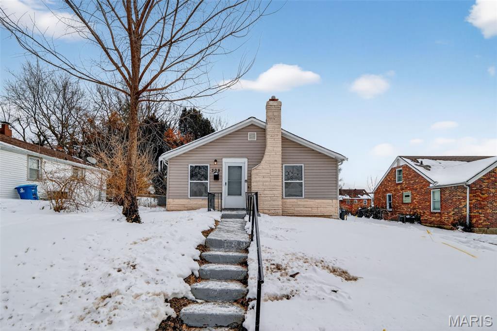 308 Superior Drive — photo