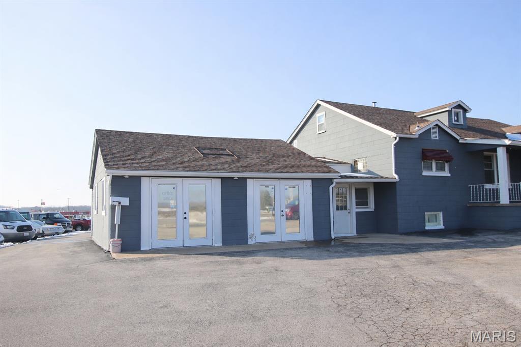 655 E Springfield Road 105 — photo