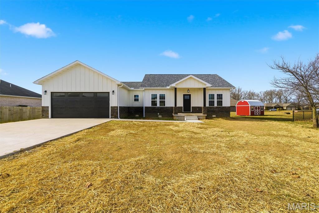 2707 M- Mayfield Drive — photo