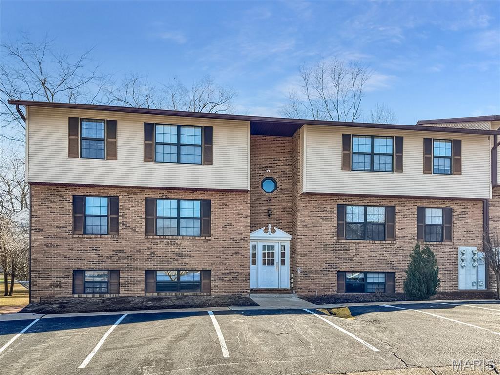 21 Village West Court 302 — photo